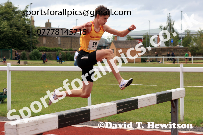 Steeplechase, 2026 Northern Schools Inter Counties, Wentworth, Hexham. Photo: David T. Hewitson/Sports for All Pics